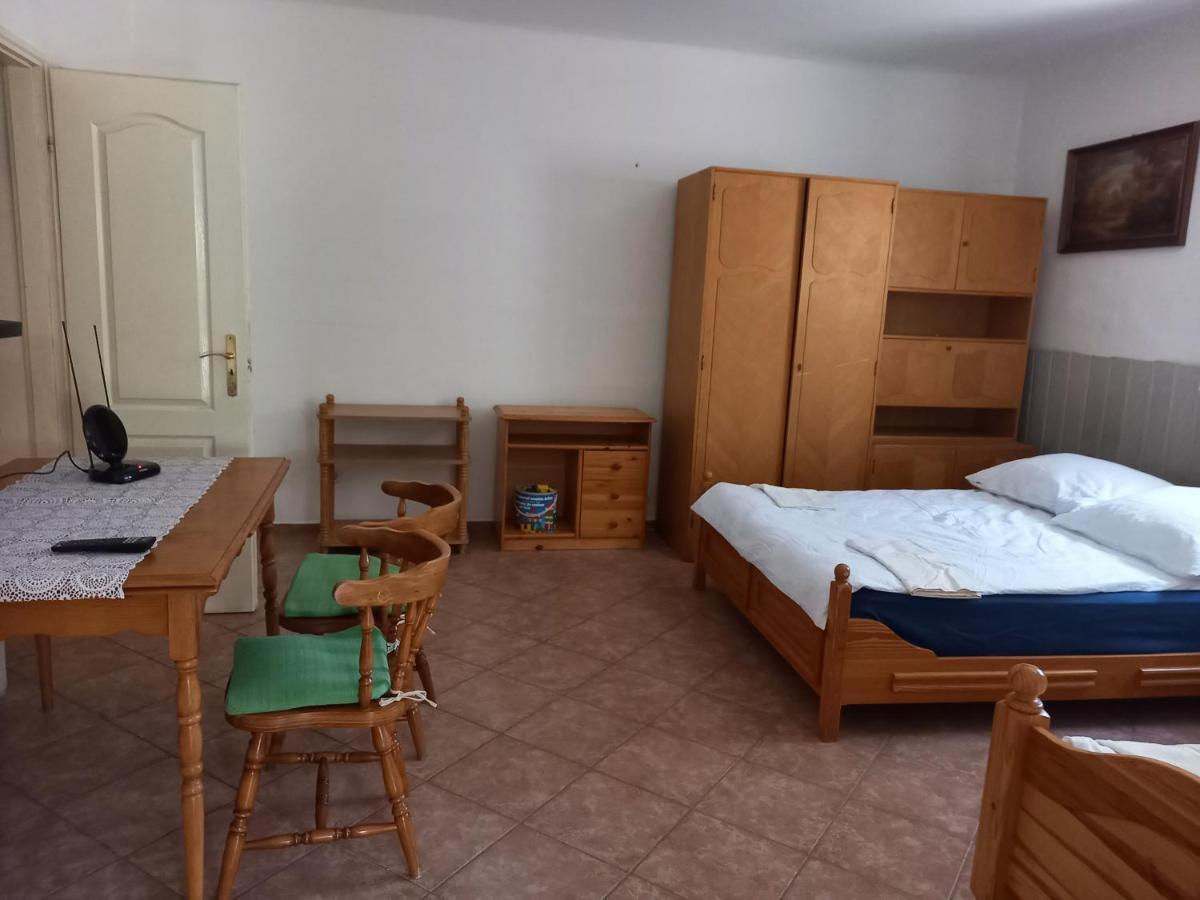 Flamingo Apartman Sopron Zewnętrze zdjęcie